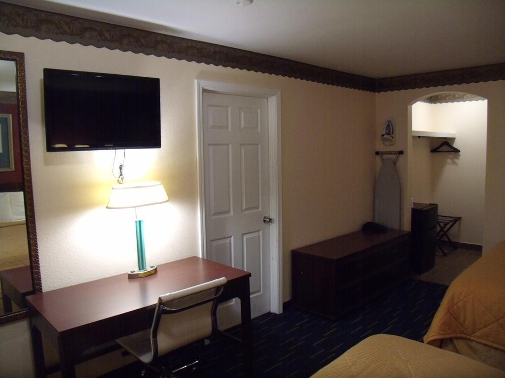 Country Inn Sterling エクステリア 写真