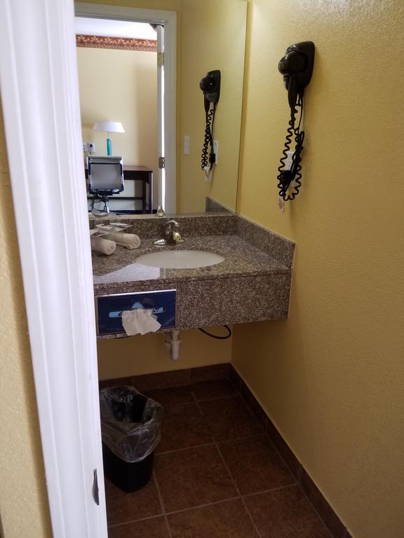 Country Inn Sterling エクステリア 写真