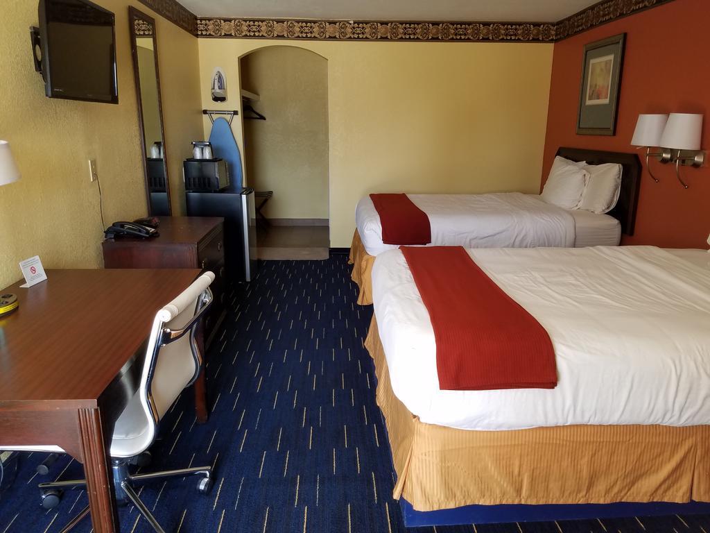 Country Inn Sterling エクステリア 写真
