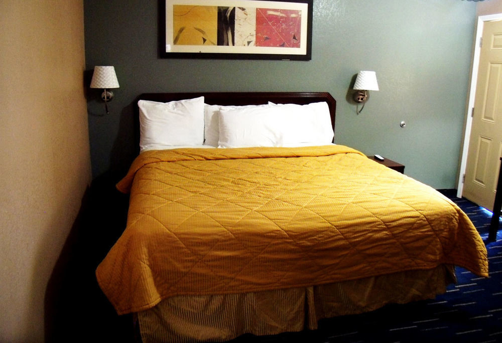 Country Inn Sterling エクステリア 写真